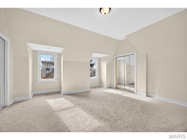 4257 Maryland Avenue, St Louis, MO 63108