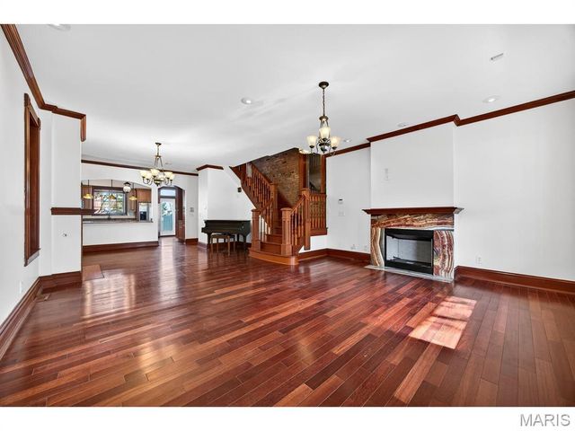 4257 Maryland Avenue, St Louis, MO 63108