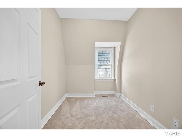 4257 Maryland Avenue, St Louis, MO 63108