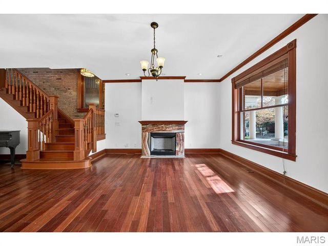 4257 Maryland Avenue, St Louis, MO 63108