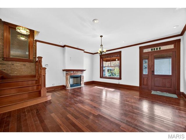 4257 Maryland Avenue, St Louis, MO 63108