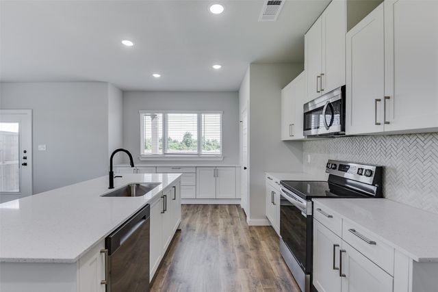 4240 Clovis Court, Midlothian, TX 76065