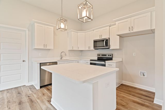 2833 Blackbird Court, Crestview, FL 32539