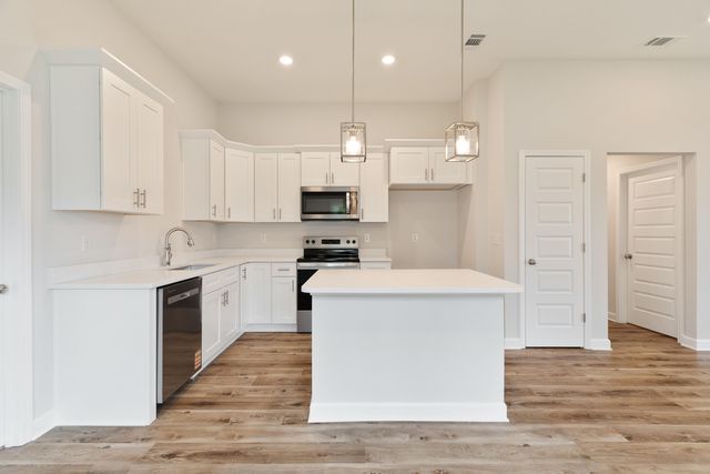 2833 Blackbird Court, Crestview, FL 32539