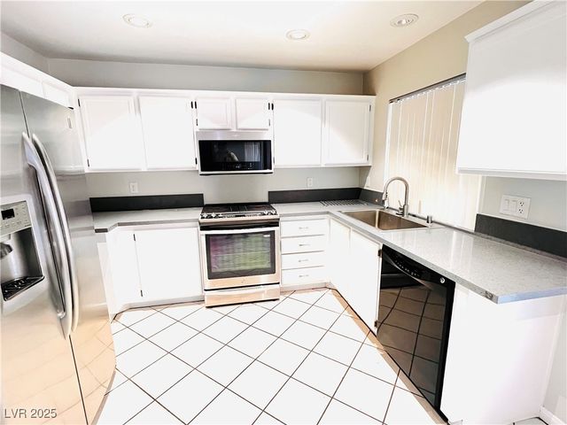 4906 Rancho Verde Court, North Las Vegas, NV 89031