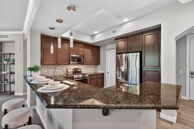 7601 E INDIAN BEND Road 2055, Scottsdale, AZ 85250