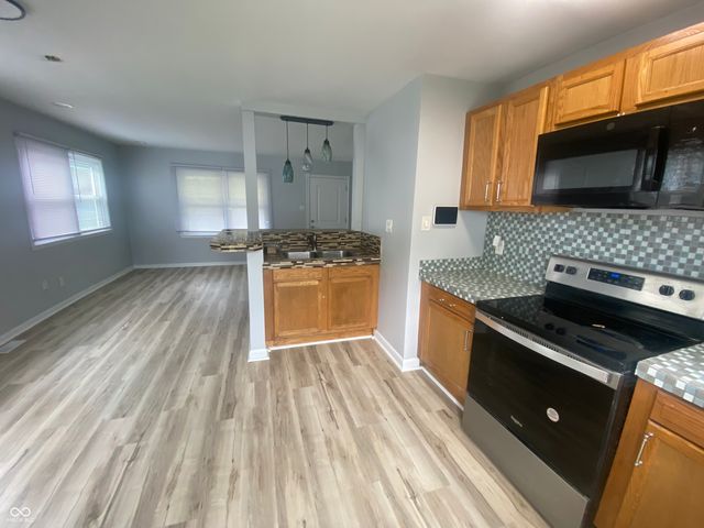 841 S Addison Street, Indianapolis, IN 46221