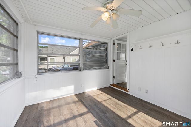 39 Whiteside Street, Newington, CT 06111