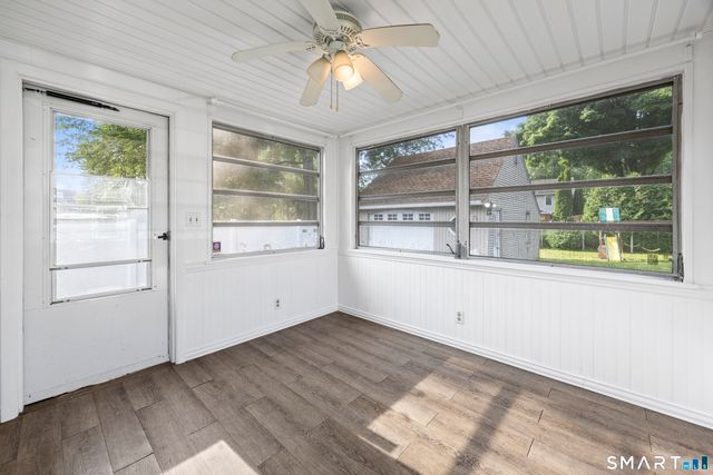 39 Whiteside Street, Newington, CT 06111