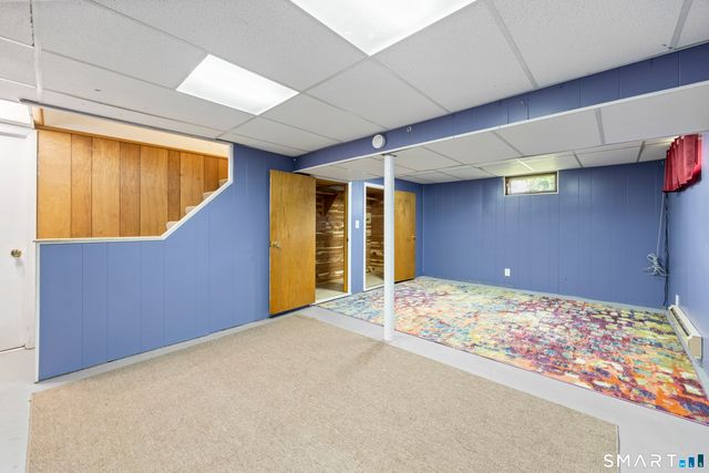 39 Whiteside Street, Newington, CT 06111