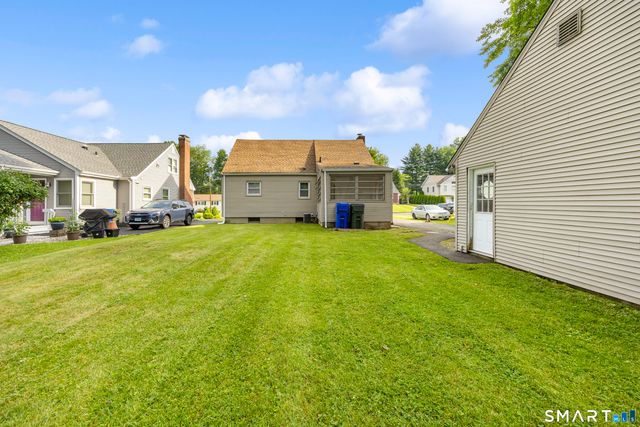 39 Whiteside Street, Newington, CT 06111