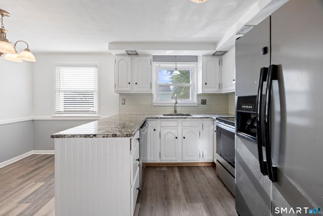 39 Whiteside Street, Newington, CT 06111