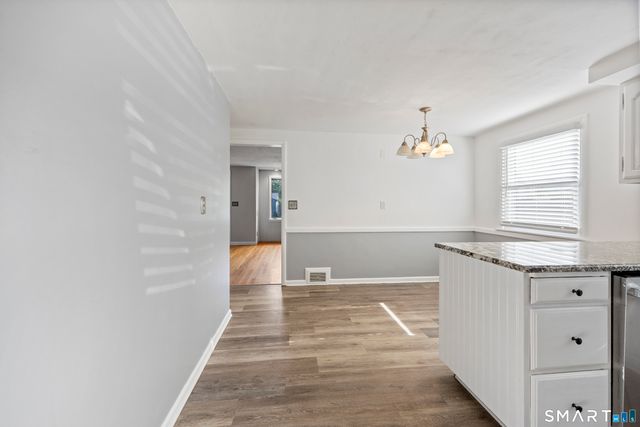 39 Whiteside Street, Newington, CT 06111