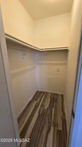 1810 E Blacklidge Dr Apt 825, Tucson, AZ 85719