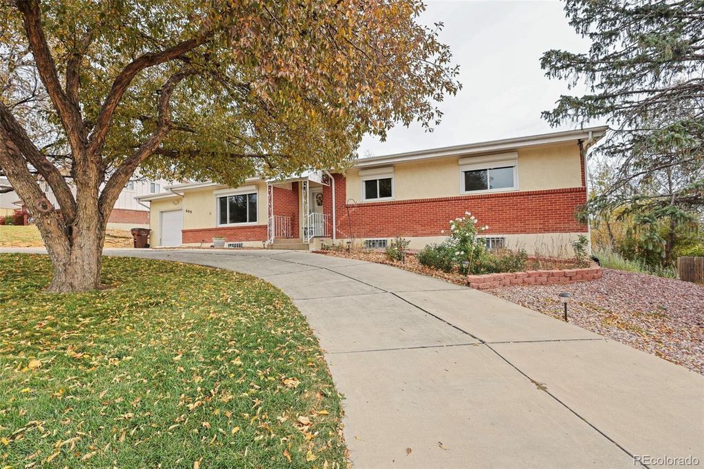 609 Crestridge Avenue, Colorado Springs, CO 80906