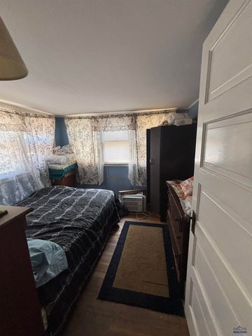 804 E MONROE, Rapid City, SD 57701