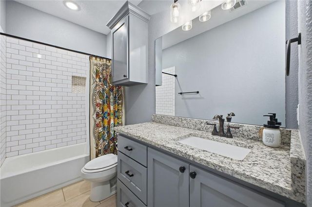 4228 Old Hearne Road, Bryan, TX 77803