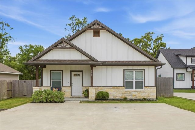 4228 Old Hearne Road, Bryan, TX 77803