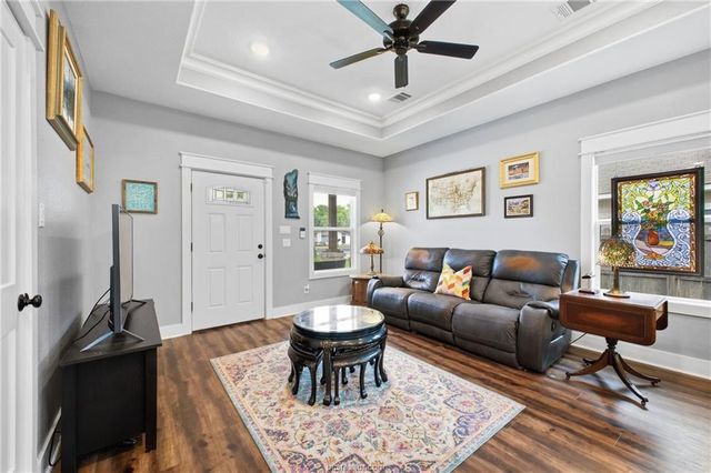 4228 Old Hearne Road, Bryan, TX 77803