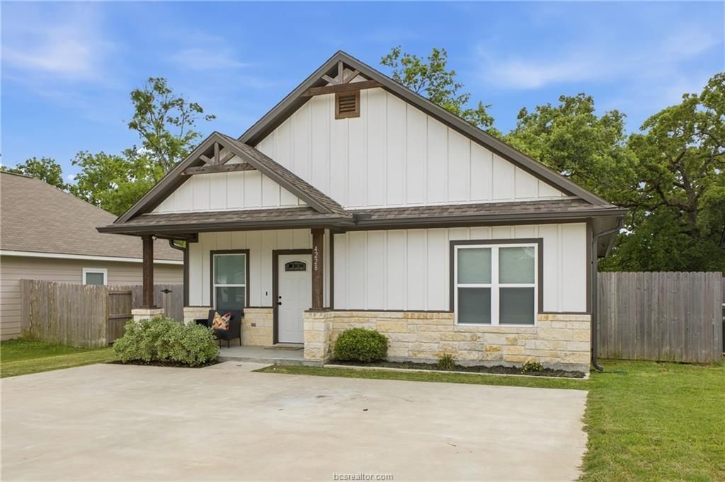 4228 Old Hearne Road, Bryan, TX 77803