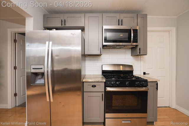 21414 Westview Avenue, Royal Oak Charter Township, MI 48220