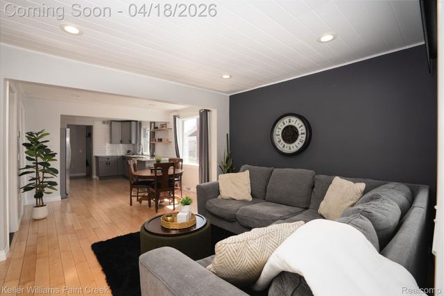 21414 Westview Avenue, Royal Oak Charter Township, MI 48220