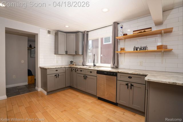 21414 Westview Avenue, Royal Oak Charter Township, MI 48220