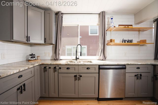 21414 Westview Avenue, Royal Oak Charter Township, MI 48220