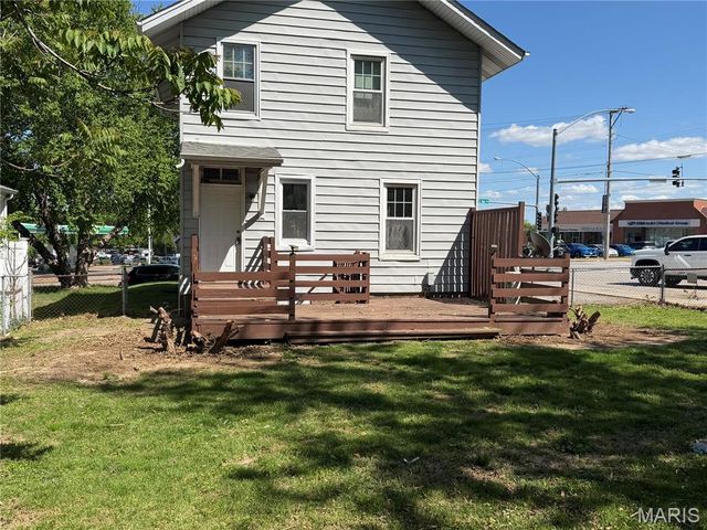437 S Elm Avenue, St Louis, MO 63119