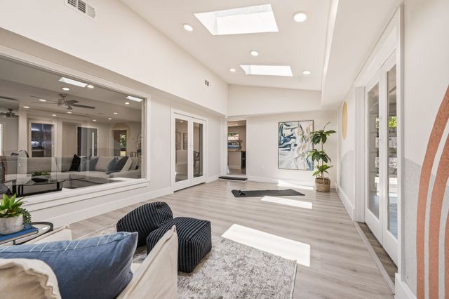 2105 Inverness Drive, Arlington, TX 76012