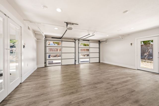 2105 Inverness Drive, Arlington, TX 76012