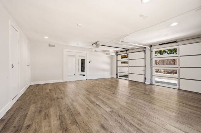 2105 Inverness Drive, Arlington, TX 76012