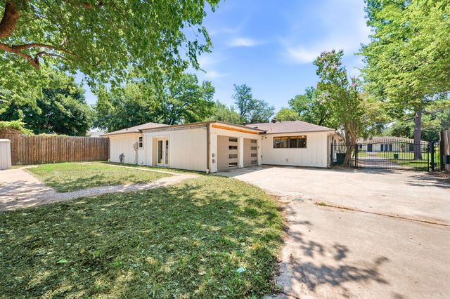 2105 Inverness Drive, Arlington, TX 76012