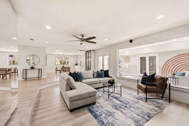 2105 Inverness Drive, Arlington, TX 76012