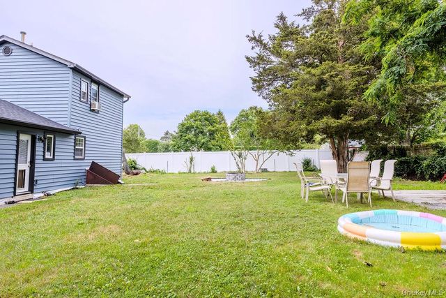 38 Tamarack Street, Central Islip, NY 11722