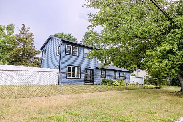 38 Tamarack Street, Central Islip, NY 11722