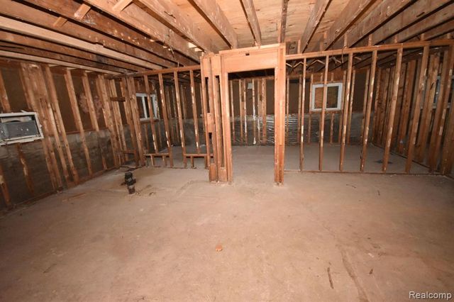 130 Reid Street, Grand Blanc, MI 48439