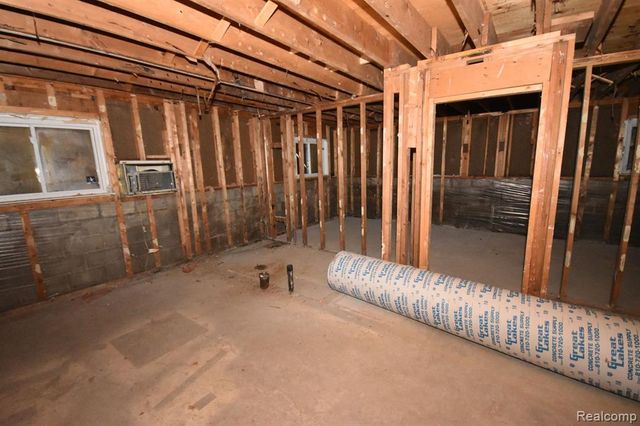 130 Reid Street, Grand Blanc, MI 48439