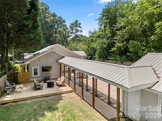2717 Arnold Drive, Charlotte, NC 28205