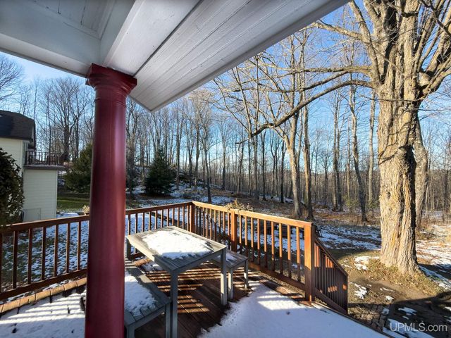 707 Plymouth Road, Wakefield, MI 49968