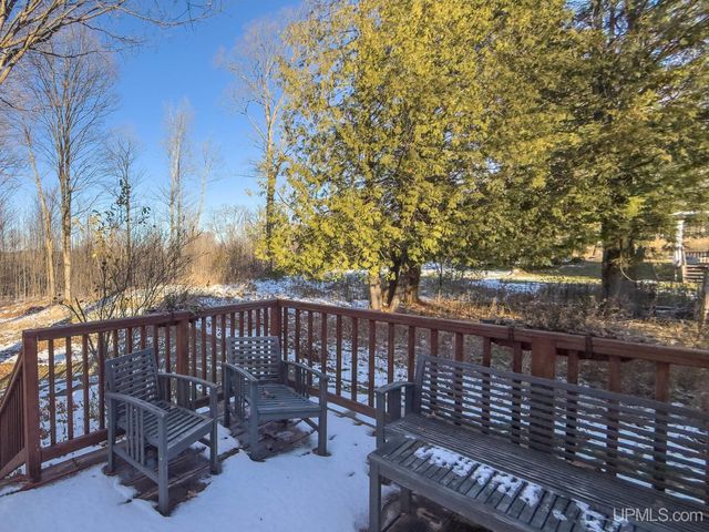 707 Plymouth Road, Wakefield, MI 49968