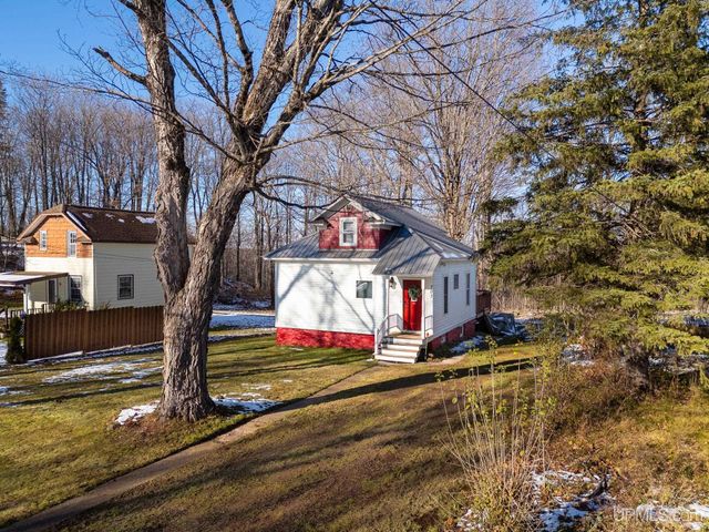 707 Plymouth Road, Wakefield, MI 49968