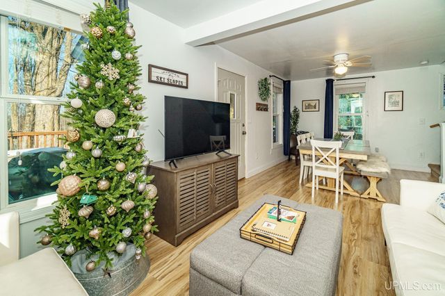 707 Plymouth Road, Wakefield, MI 49968