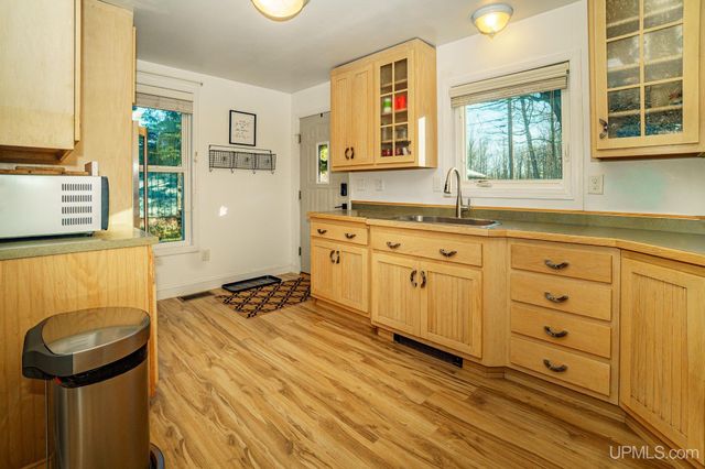 707 Plymouth Road, Wakefield, MI 49968