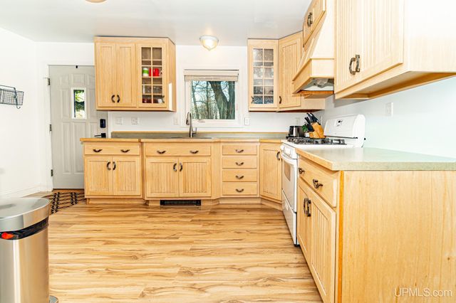 707 Plymouth Road, Wakefield, MI 49968