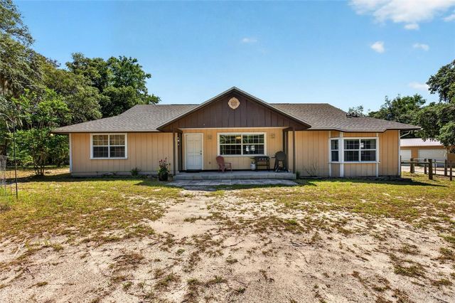 5390 EAST AVENUE, De Leon Springs, FL 32130