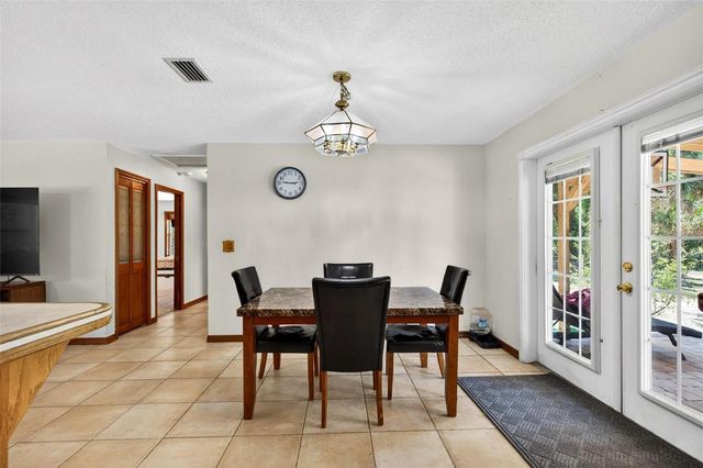 5390 EAST AVENUE, De Leon Springs, FL 32130