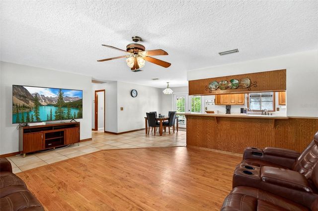 5390 EAST AVENUE, De Leon Springs, FL 32130
