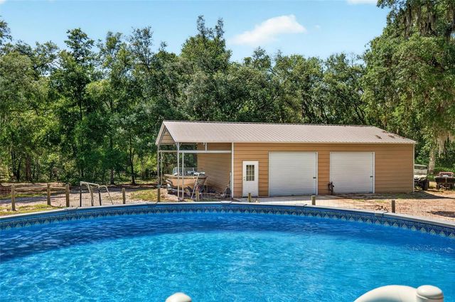5390 EAST AVENUE, De Leon Springs, FL 32130