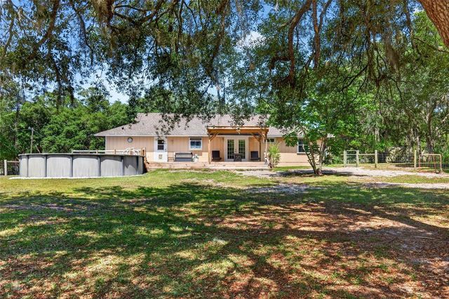 5390 EAST AVENUE, De Leon Springs, FL 32130